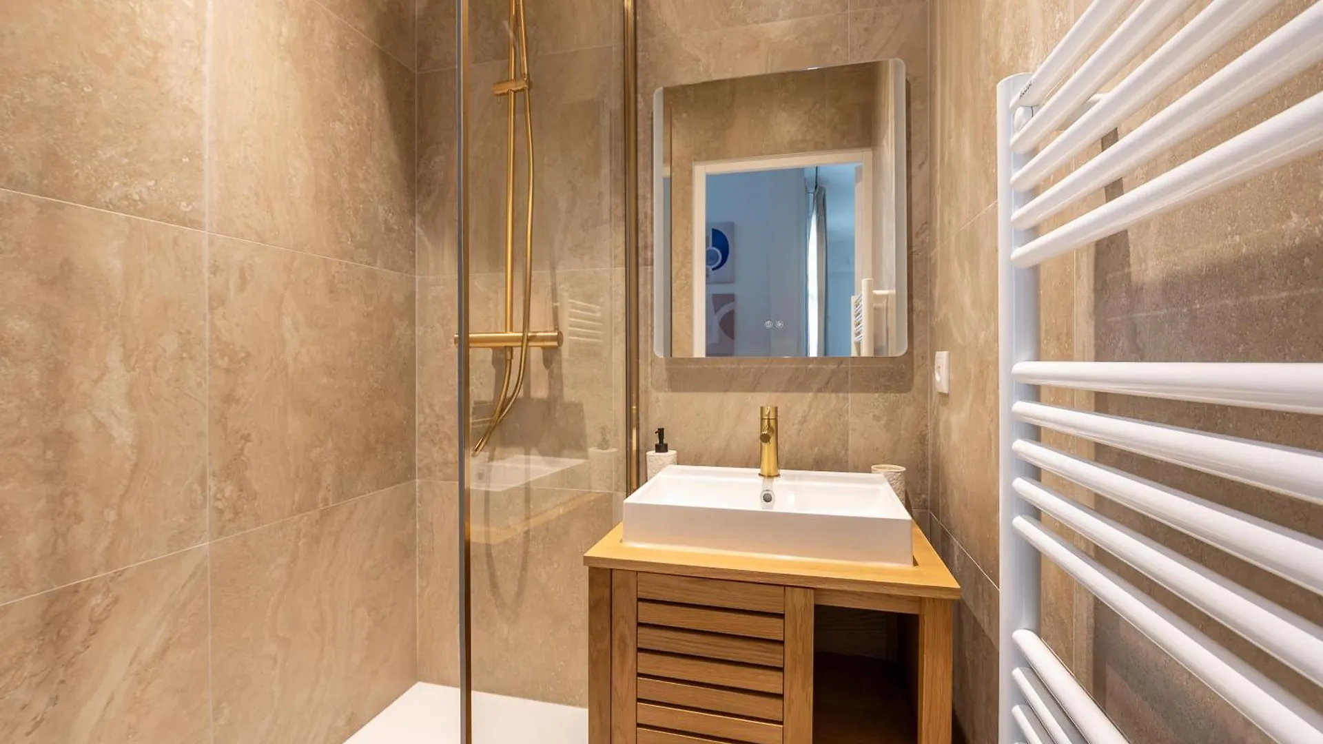 Appartement Mobility Lease - Luxembourg Gardens & Montparnasse à Paris