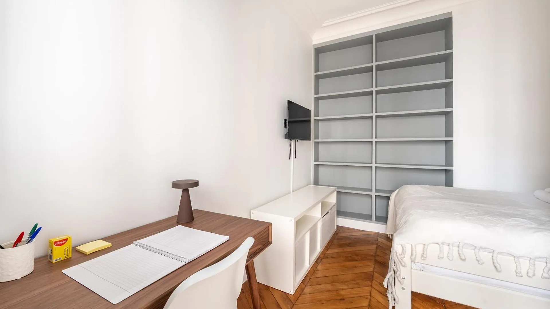 Mobility Lease - Luxembourg Gardens & Montparnasse Apartment Paris 0*,
